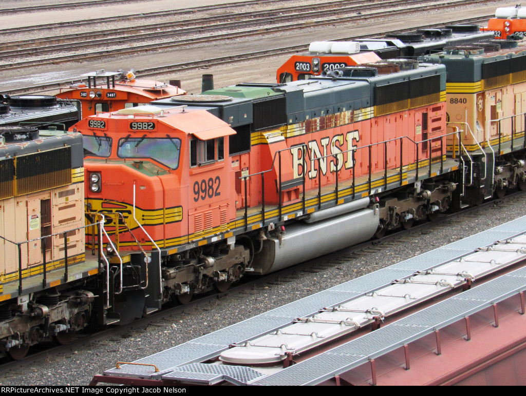 BNSF 6272